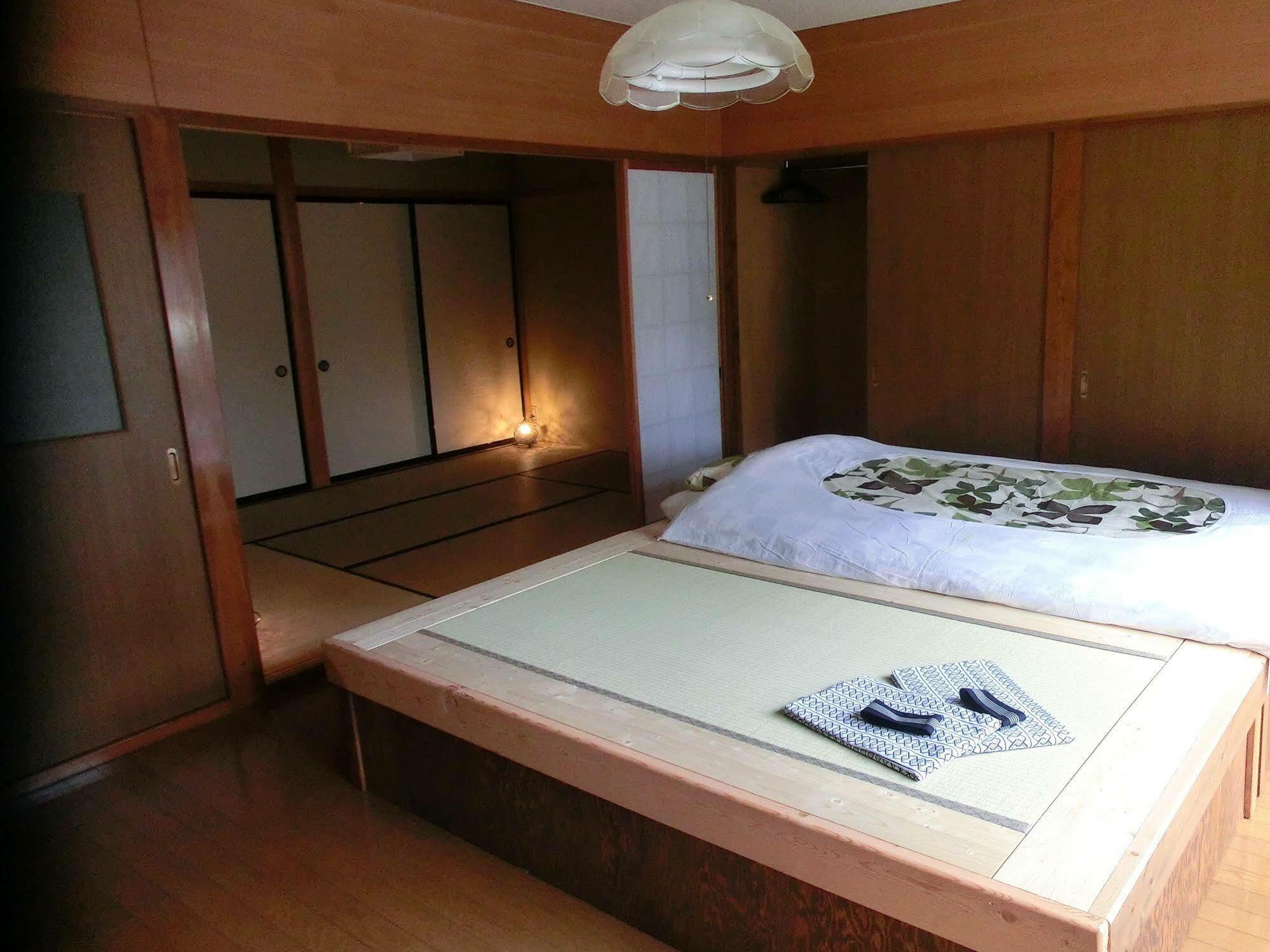 Отель Takayama Ninja House Экстерьер фото