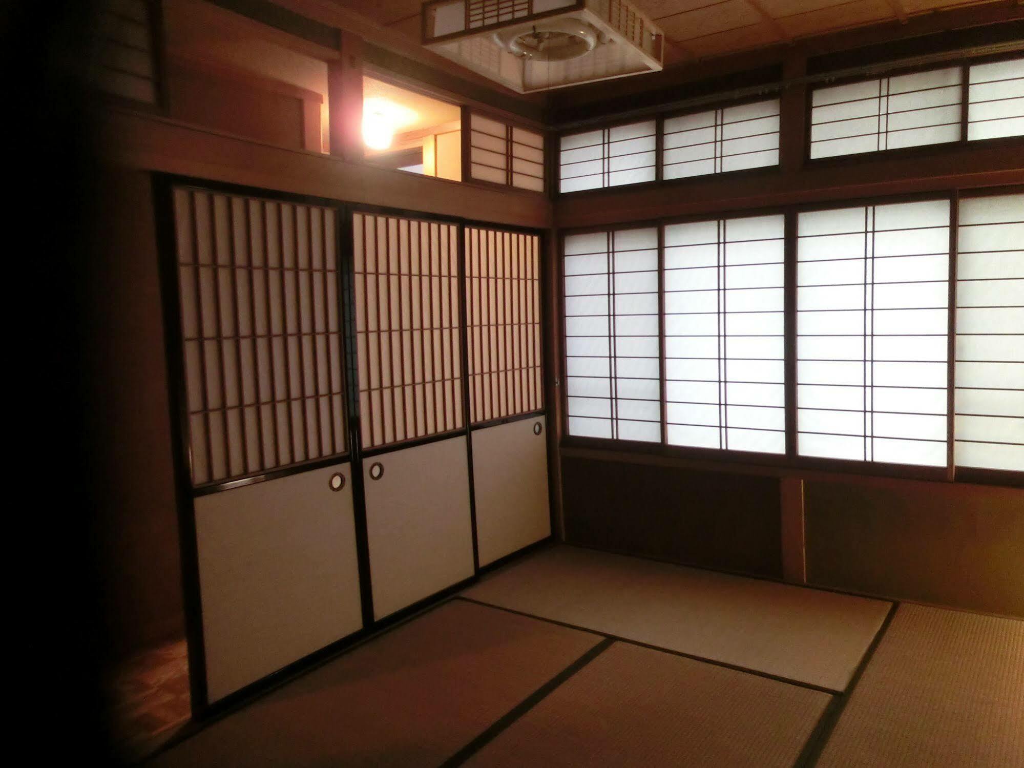 Отель Takayama Ninja House Экстерьер фото
