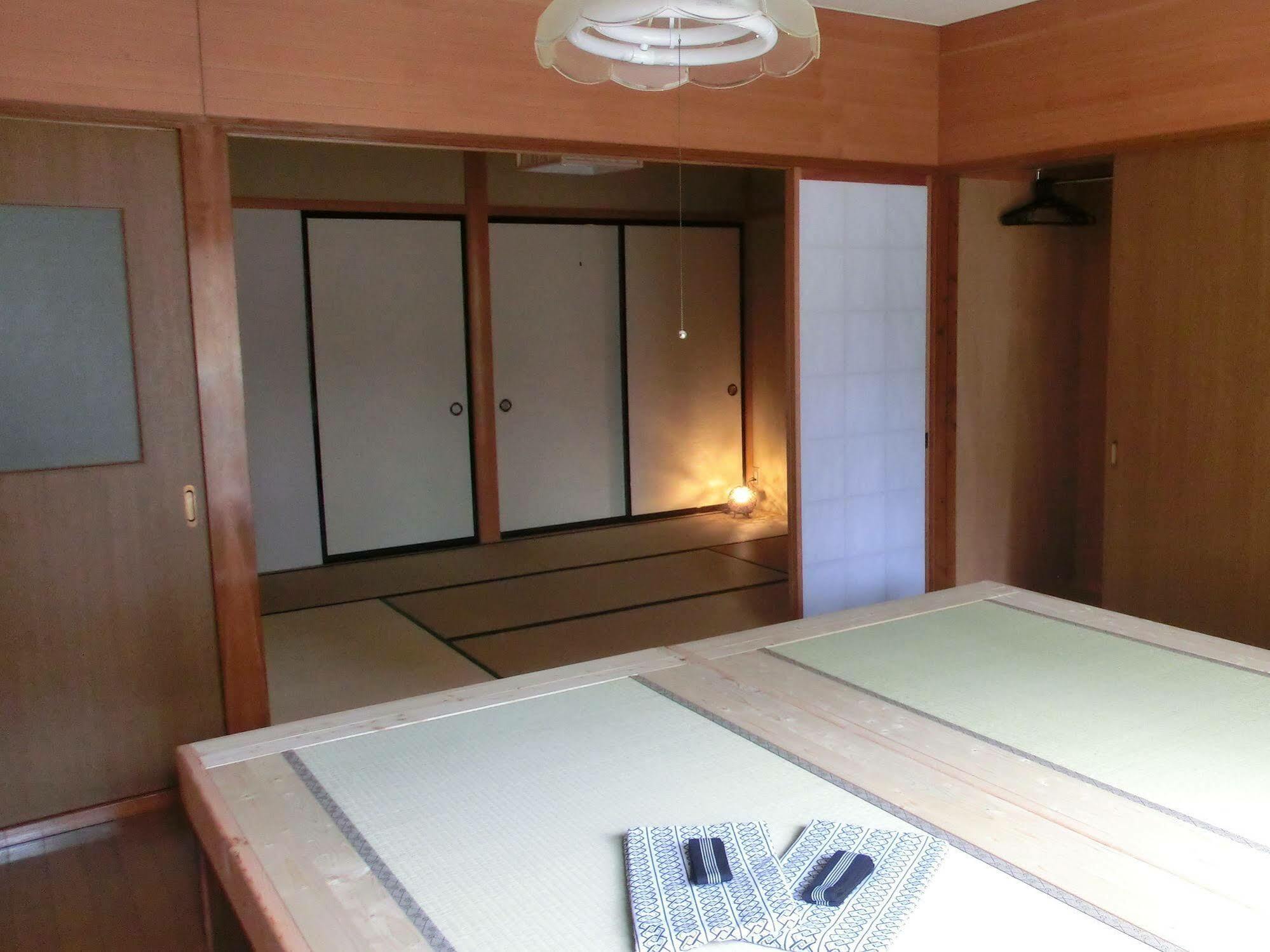 Отель Takayama Ninja House Экстерьер фото