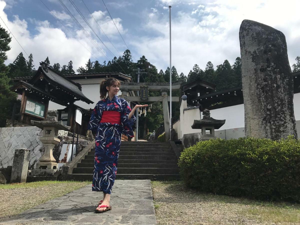 Отель Takayama Ninja House Экстерьер фото